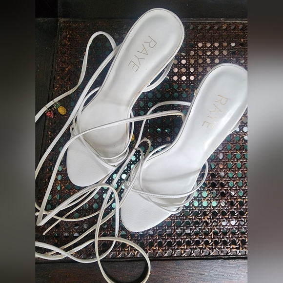 Heels - Picture 5 of 6